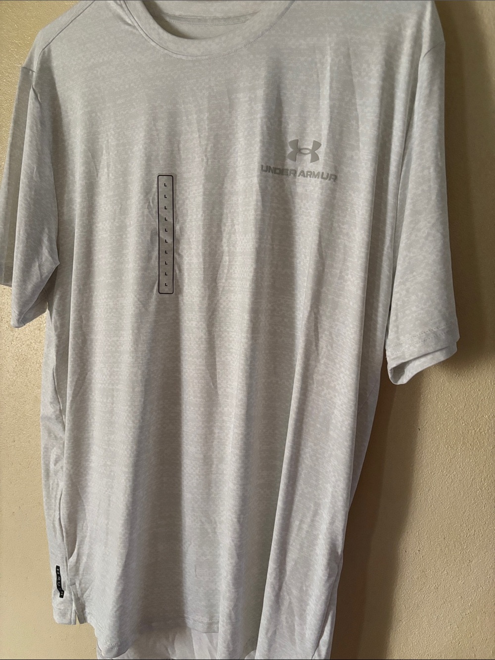 Under Armour Men’s Heather Light Gray Short Sleeve Performance Tee